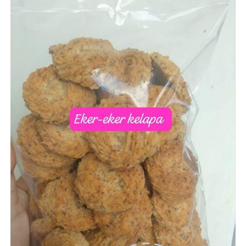 

Eker - eker kelapa/kue kering Eker - eker kelapa/roti kering enak