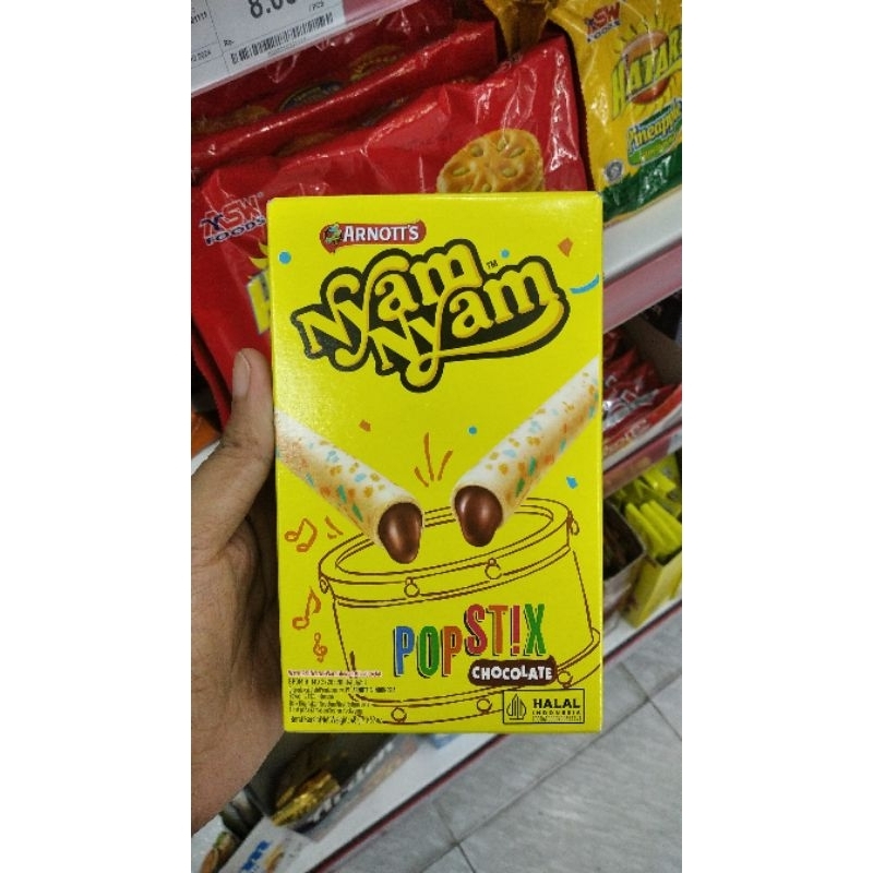 

Nyam nyam stik wafer roll warna warni dengan krim coklat di dalamnya | wafer kukis stik roll kue kering biscuit