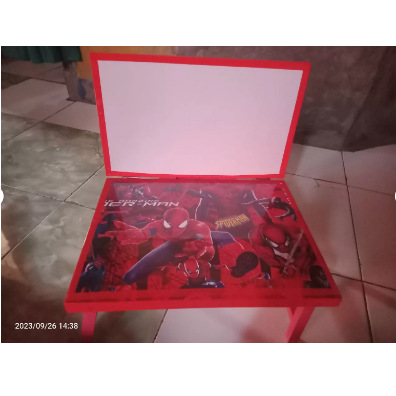 

Meja Belajar Plus Papan Tulis Lipat Karakter Anak Minimalis GRATIS SPIDOL dan PENGHAPUS 30x40x24