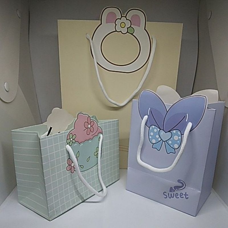 

Paper Bag Horizontal Pond Dan Vertical Pond