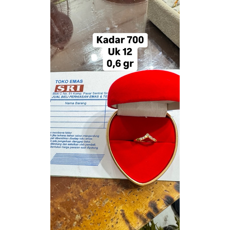 emas kadar 700 % asli