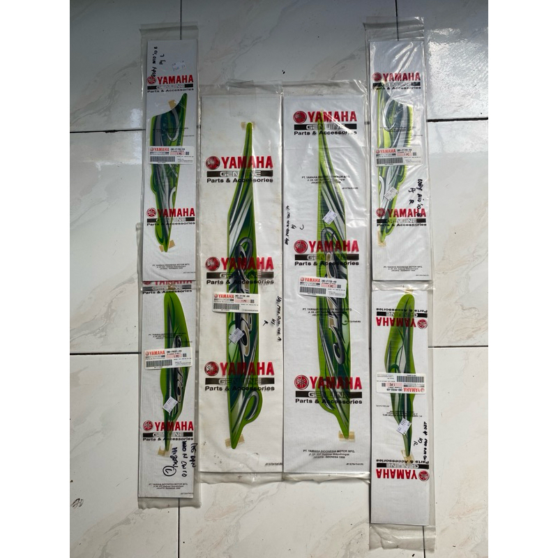 stiker striping mio smile hijau original