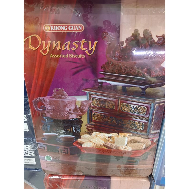 

khong guan dynasty assorted biskuit 700 gr