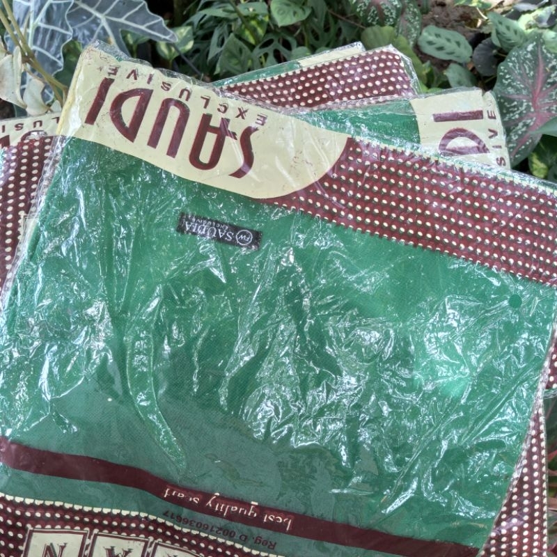 Kerudung Segi Empat Saudia Exclusive Warna Hijau | New by rarisashopp