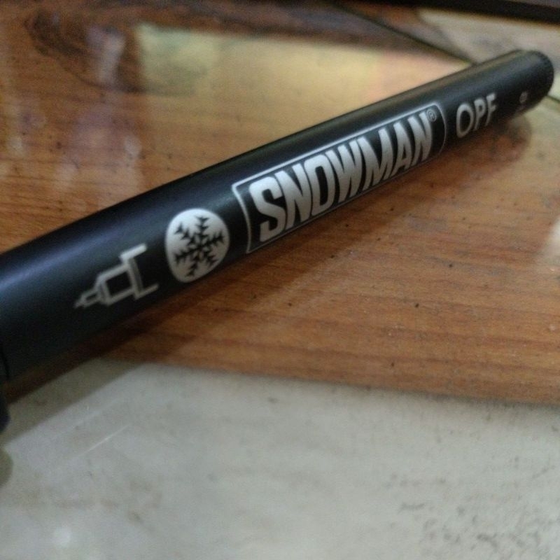 Spidol hitam permanen Snowman OPF F