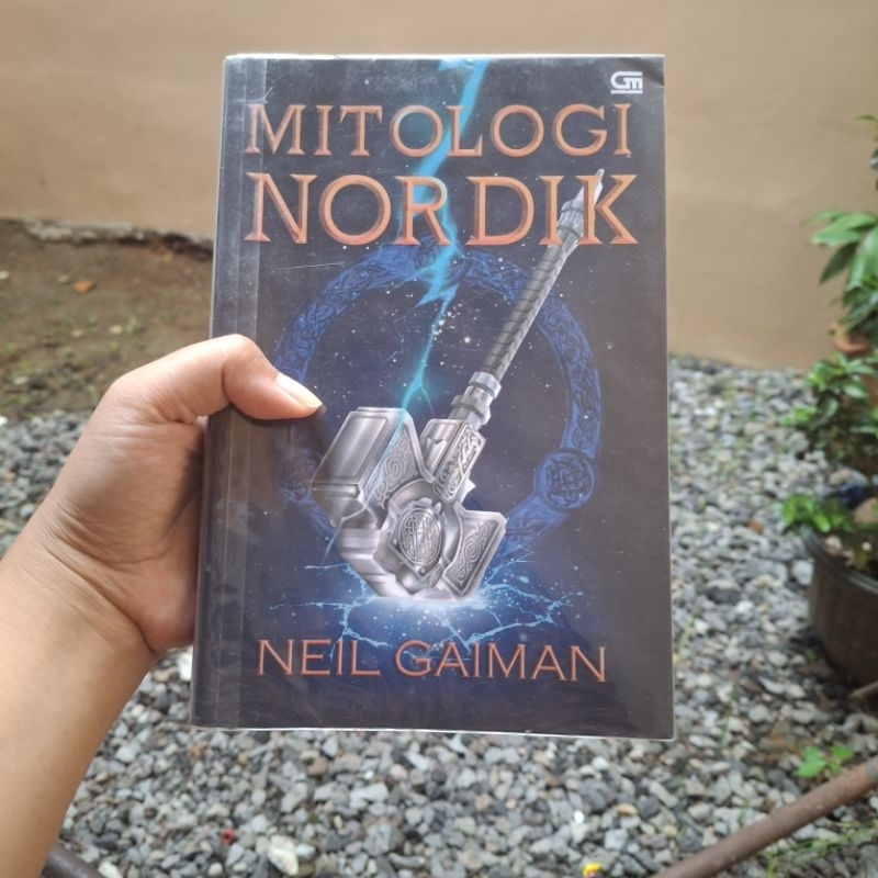 

preloved buku mitologi nordik by neil gaiman