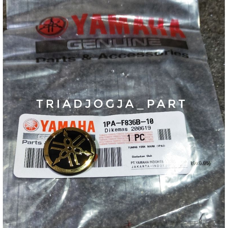 emblem logo visor vixion NVL NVA gold original yamaha