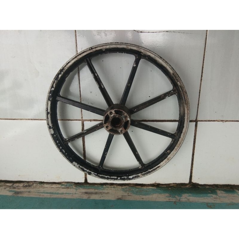 Veleg depan palang 8 suzuki 17/140