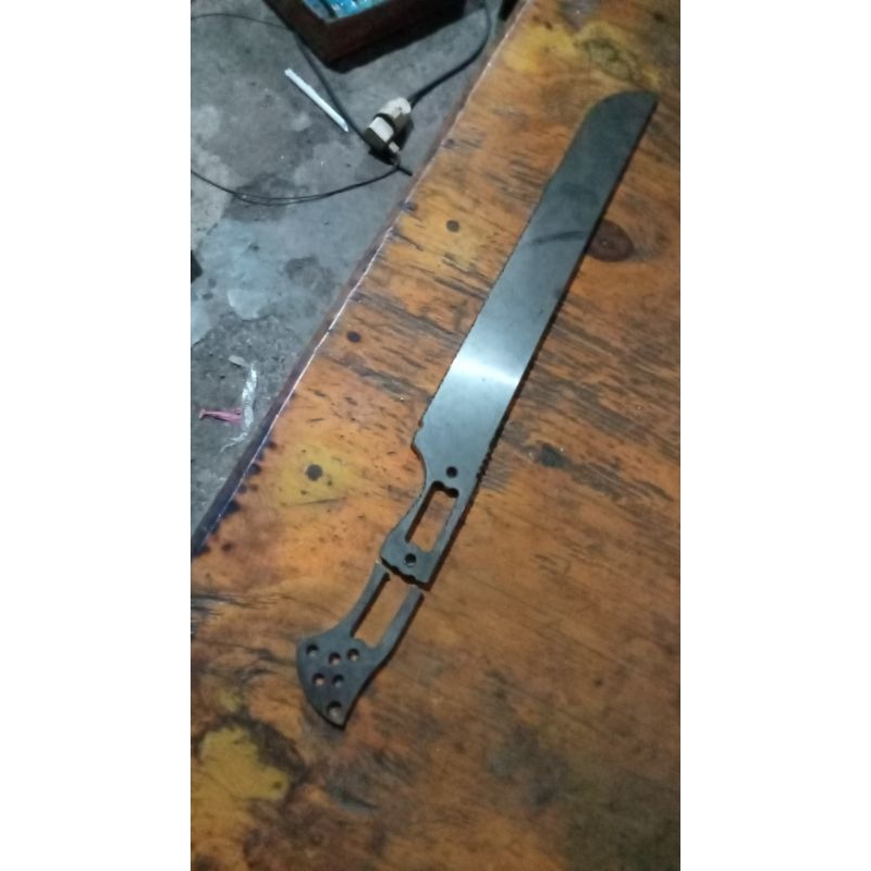 bahan D2 TKM minus handle patah ukuran T4,5 x L44 X P440mm