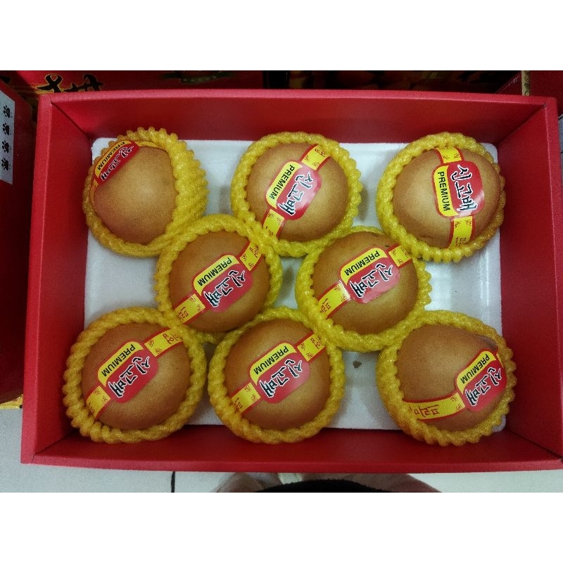 

Fresh buah pear singo premium | Pear singo premium gift box