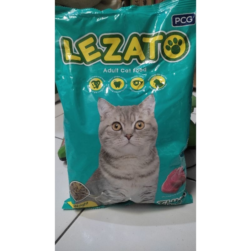 MAKANAN KUCING LEZATO Adult cat food