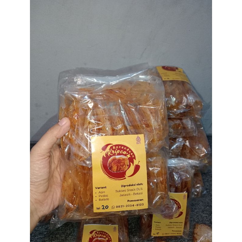 

keripik kaca pedes / asin daun jeruk berat 250gr