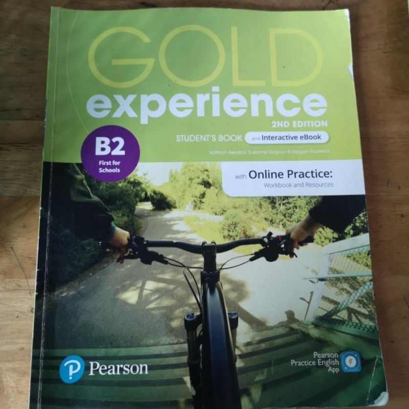 Buku GOLD experience B2, Pearson