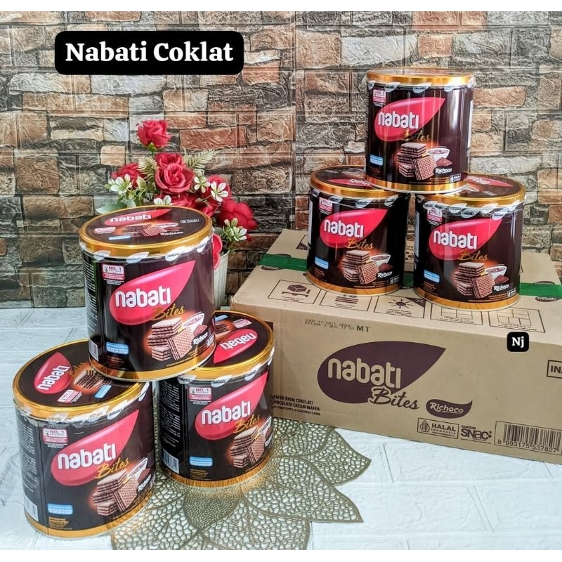 

Nabati Wafer Kaleng Coklat Keju White dan Pink Lava