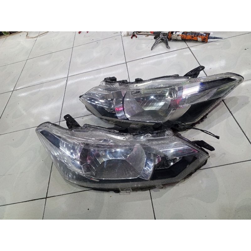 headlamp Vios/limo gen3 original. lampu depan Vios gen3 2013-2015 ORIGINAL