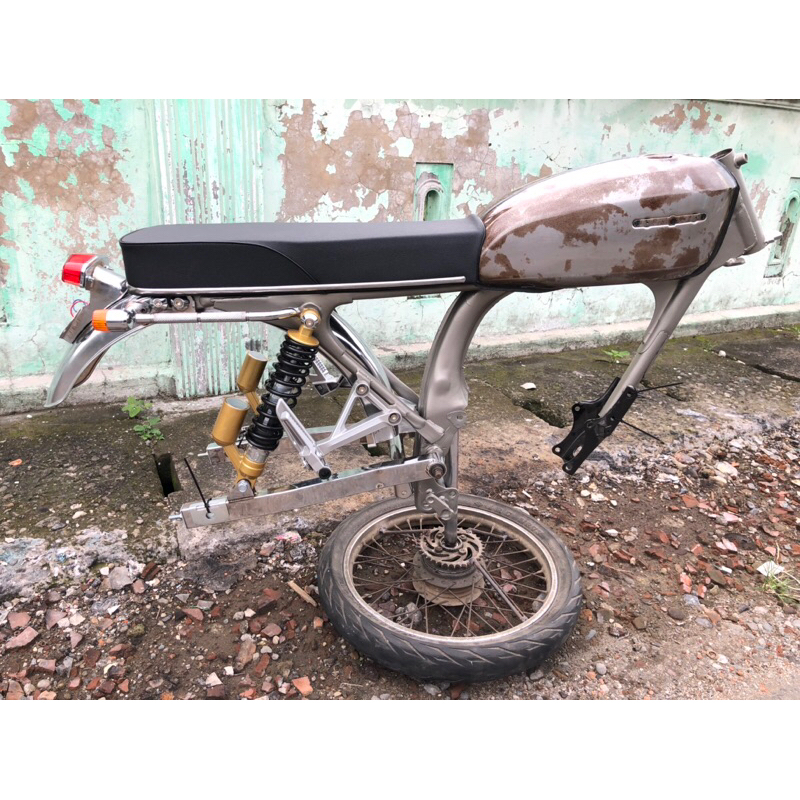 Frame Rangka paket sultan CB 100 Bodi set tatanan buntutan original MJS nganjuk