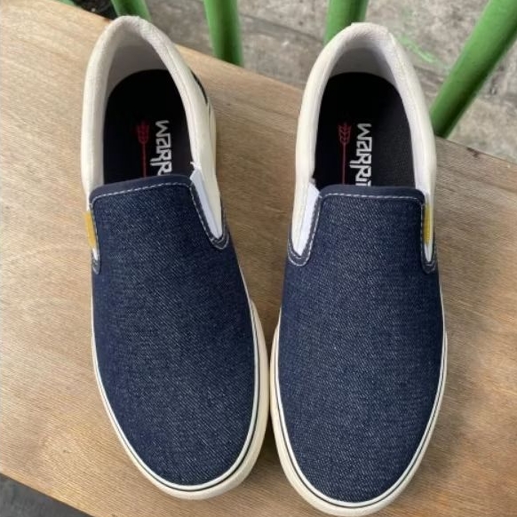 Sepatu Warrior Artemis Slip on blue