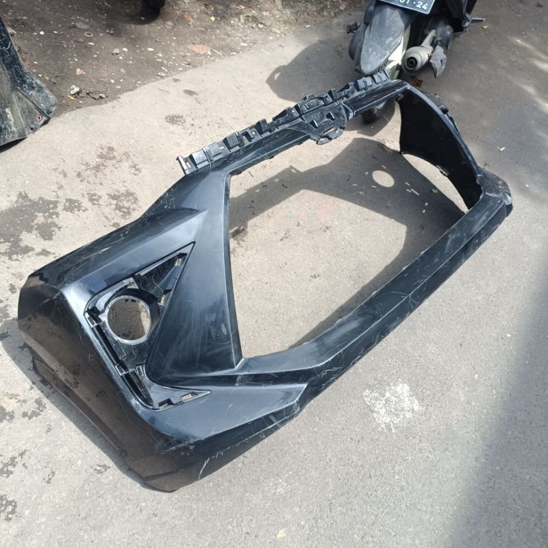 bumper bemper depan avanza veloz 2023 2024