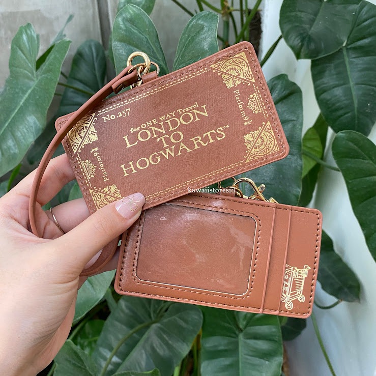 

Id Card Case Hogwarts Harry Potter Hermione Karakter Kartun Name Tag Dompet Kartu Tempat Penyimpanan Kartu Kulit Sintetis Unik Lucu Gift Hadiah Kado