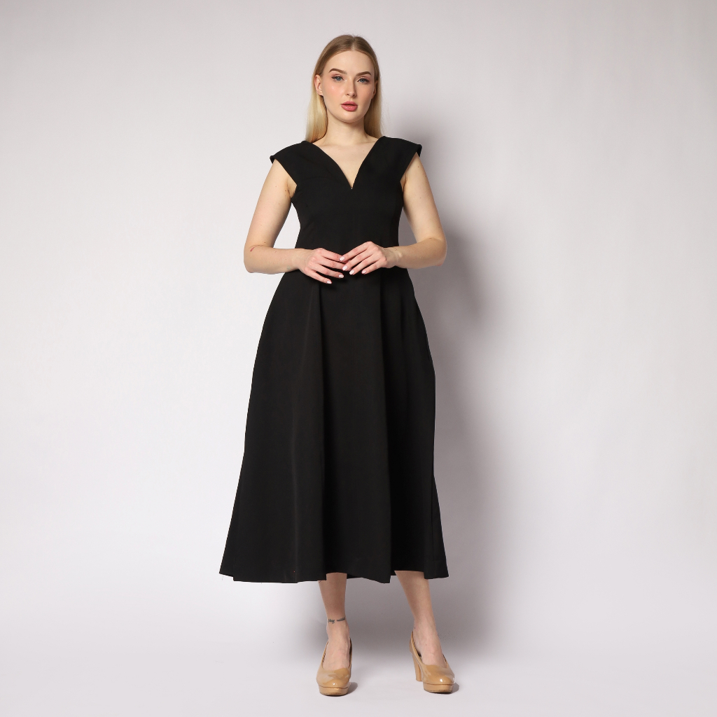 Long Dress Hitam V-Neck | ALDJA Yuna Dress Panjang Wanita Tanpa Lengan Elegan