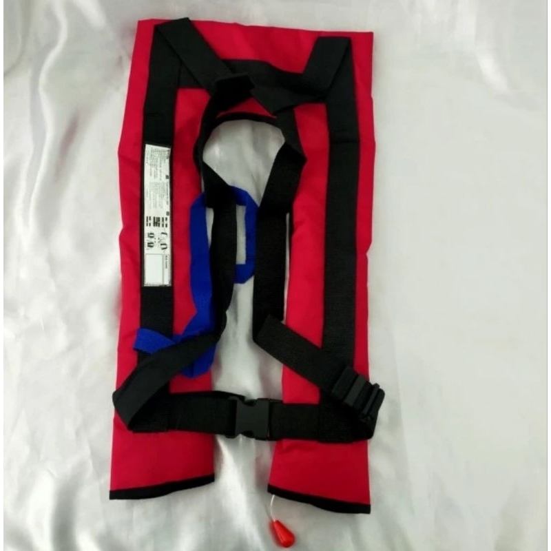 life jaket otomatis bisa juga manual.