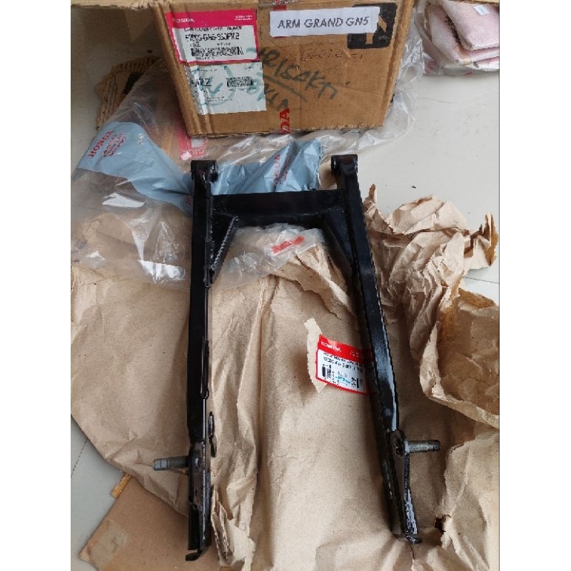 Swing arm honda astrea Grand original new old stok