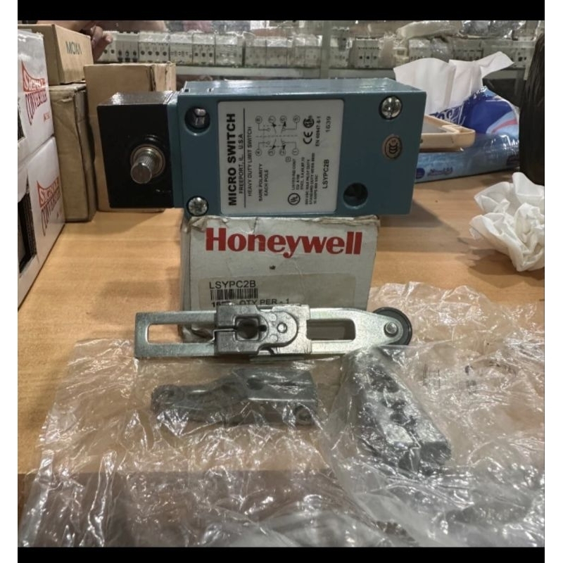 HONEYWELL LSYPC28 LIMIT SWITCH