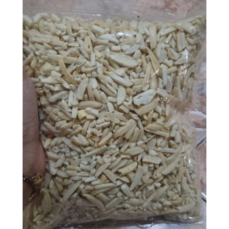 

Kacang Almond Blanched Slivered 500gr termurahhhh
