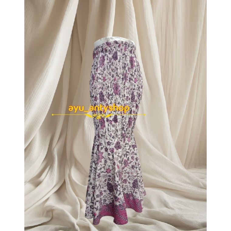 Model Baru Rok Batik Duyung plisketBawahan kebaya