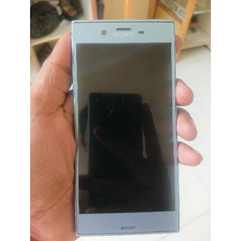 sony xperia xzs minus