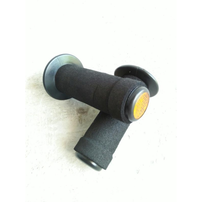 Handgrip karet grip matakucing sepeda bmx oldschool osbmx NOS diamondback haro gt hutch raleigh skyw