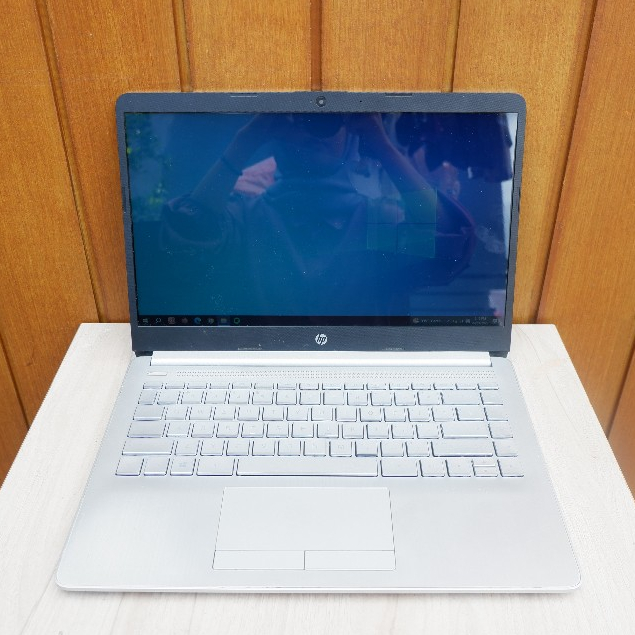 Laptop HP 14S-CF0130TU INTEL CORE I3-8130U RAM 4GB SSD 128GB Normal Siap Pakai - Laptop Murah - Lapt