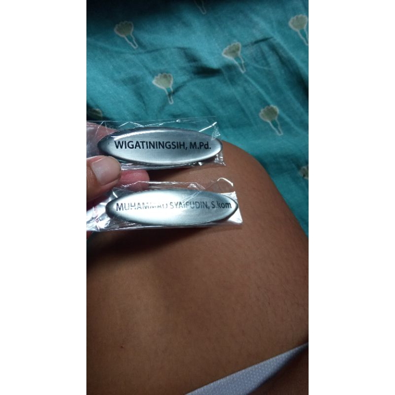 nametag oval