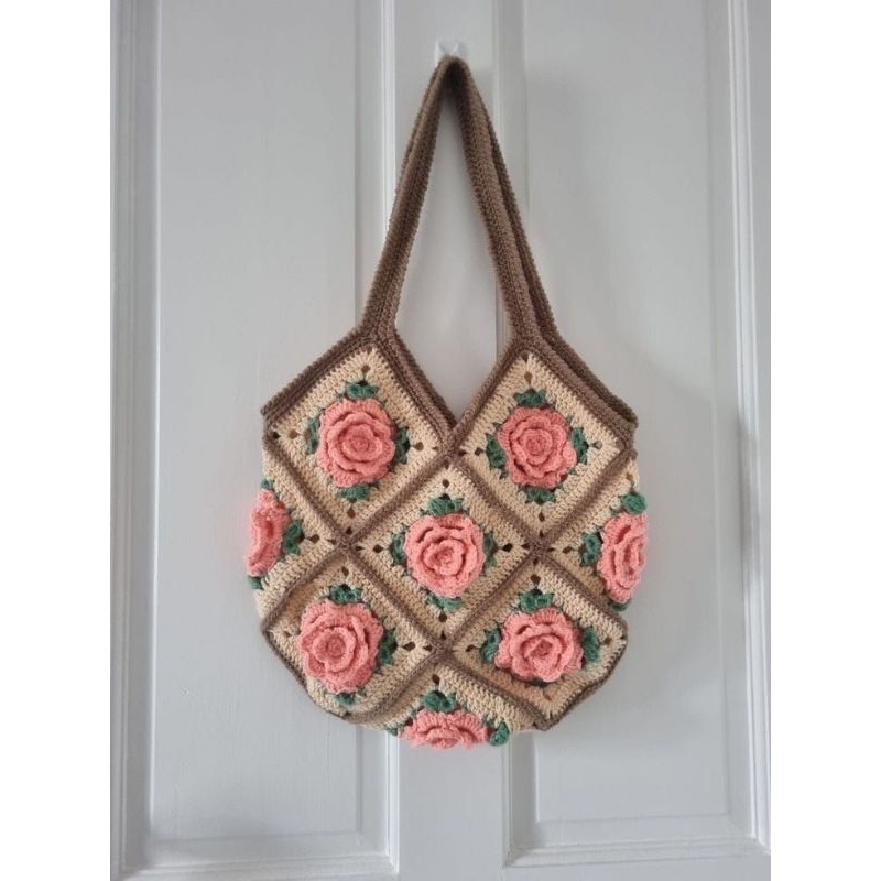 Tas Rajut Motif Bunga Mawar