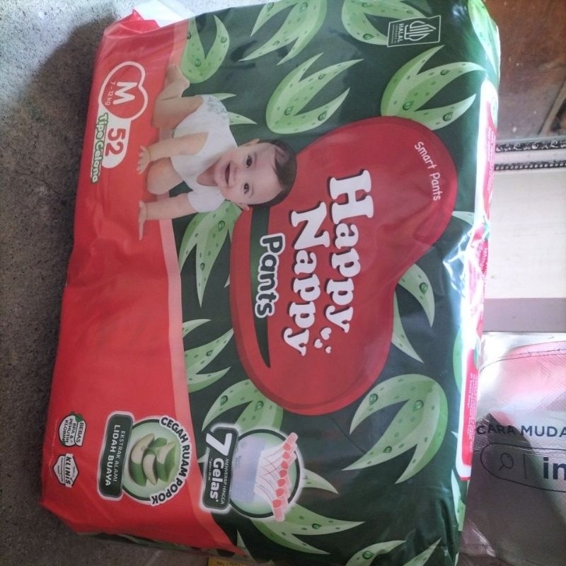 Pampers Happy Nappy M52