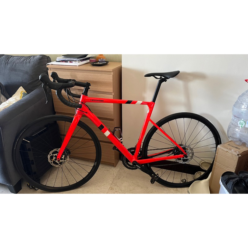 Sepeda Road Bike Cannondale (model - CAAD 13 Disc 105 size 52)