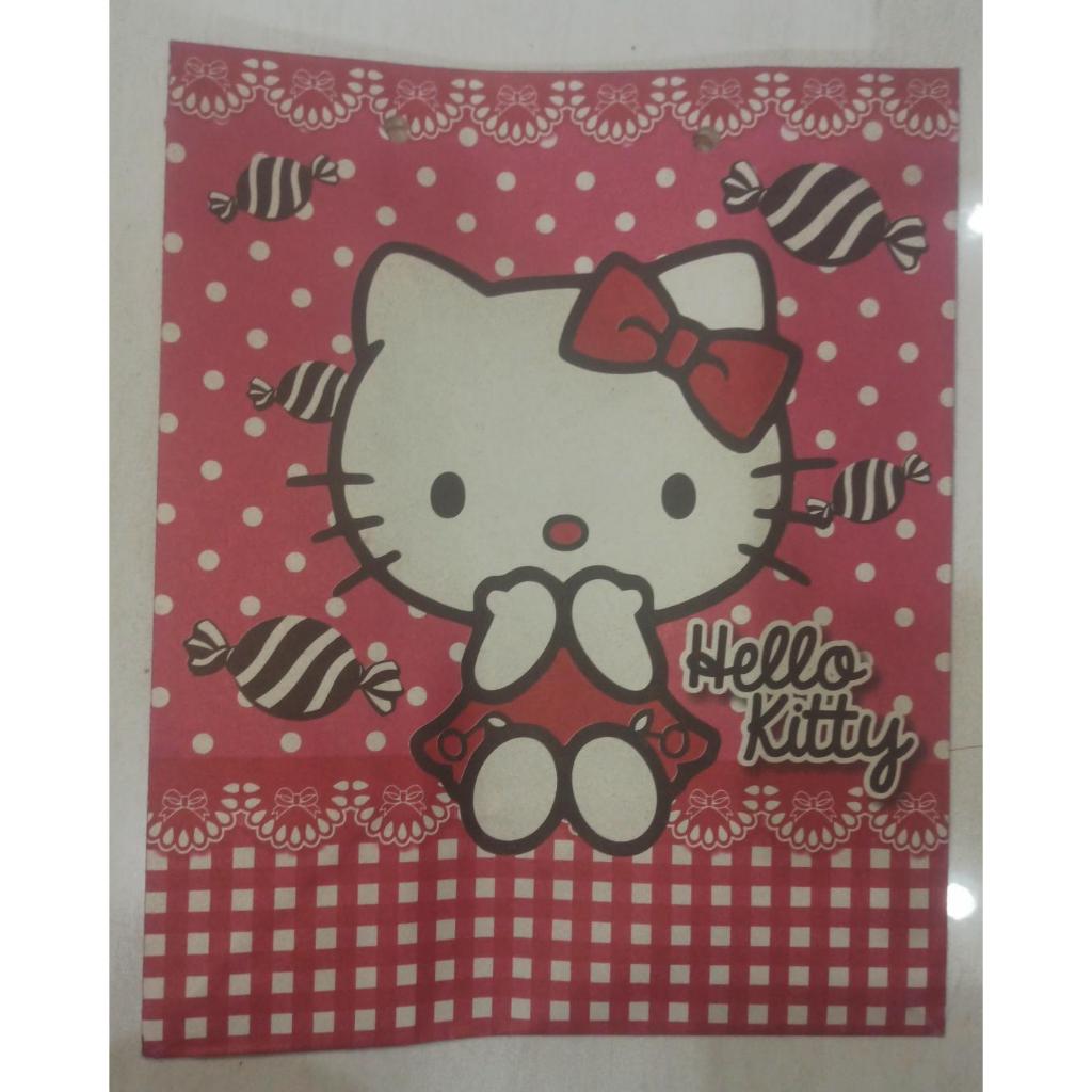 

tas kertas kareakter hello kitty