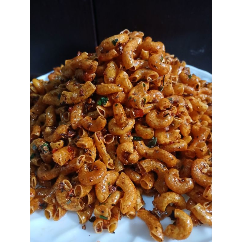 

500gr Makaroni cikruh pedas aroma daun jeruk by Amira Snack