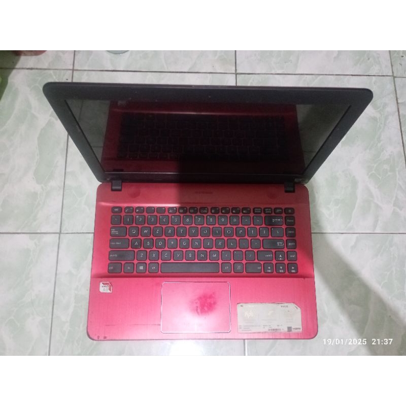 Laptop Asus RAM4 HDD 1TB