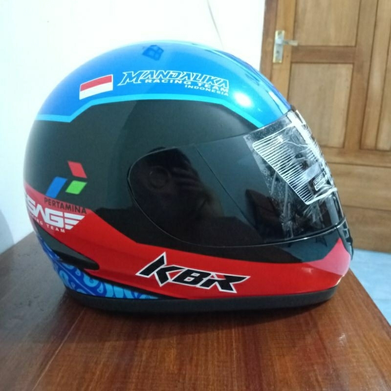Helm KBR full face motif NHK mandalika size M