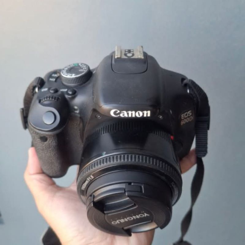 Canon 600D bekas, Lensa KIT, charger