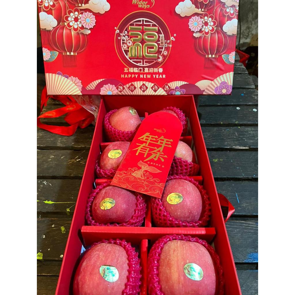 

Widerways Apel Apple 1 dus 8 pcs Premium Hamper GIFTPACK IMLEK CNY