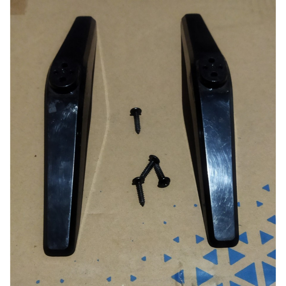 Kaki Atau Stand TV LED JoyOn 32JD218