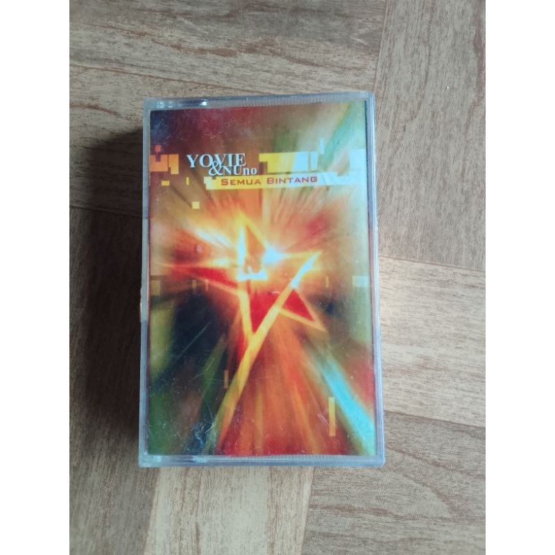 kaset pita YOVIE & NUNO "semua bintang"