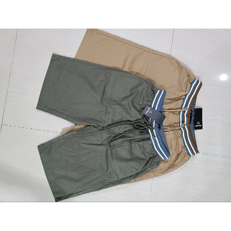 celana pendek Nevada pria