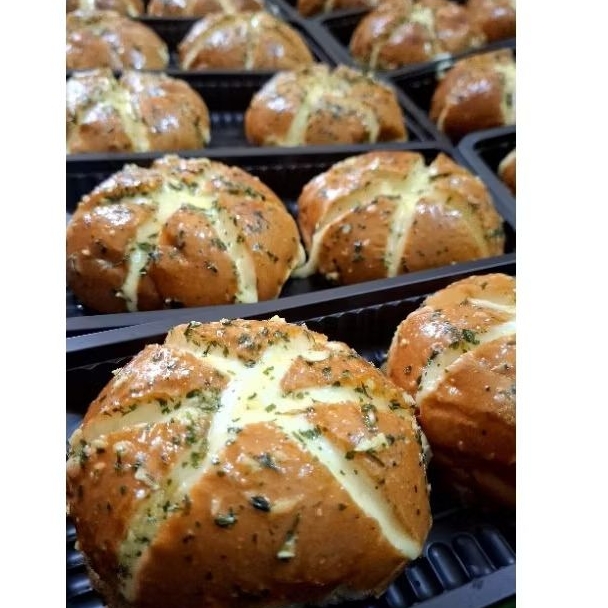 

GARLIC CHEESE BREAD