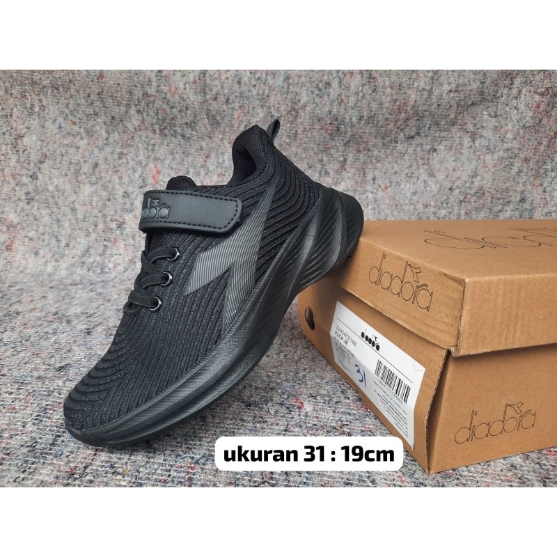 sepatu sekolah anak hitam polos diadora kids full black