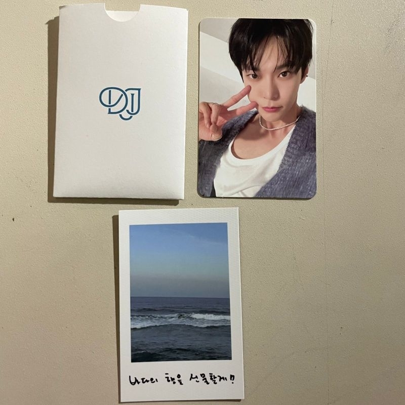 ready stock official photocard polaroid doyoung perfume NCT DJJ february to april dojaejung merchand