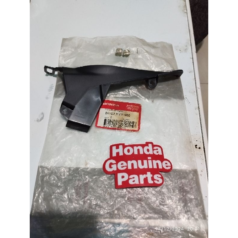 80102KVY960 / COVER TUTUP SHOCKBREAKER BEAT KARBU