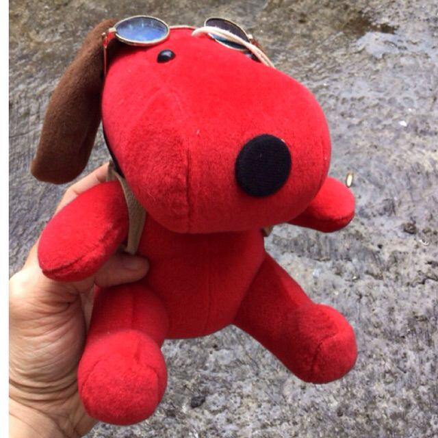 SNOOPY RED DOLL